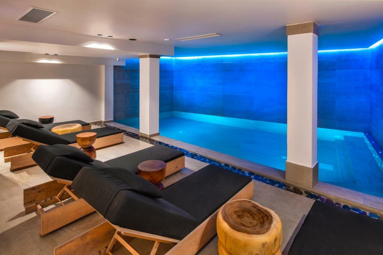 Uma Ray Suites Fira  Exterior foto
